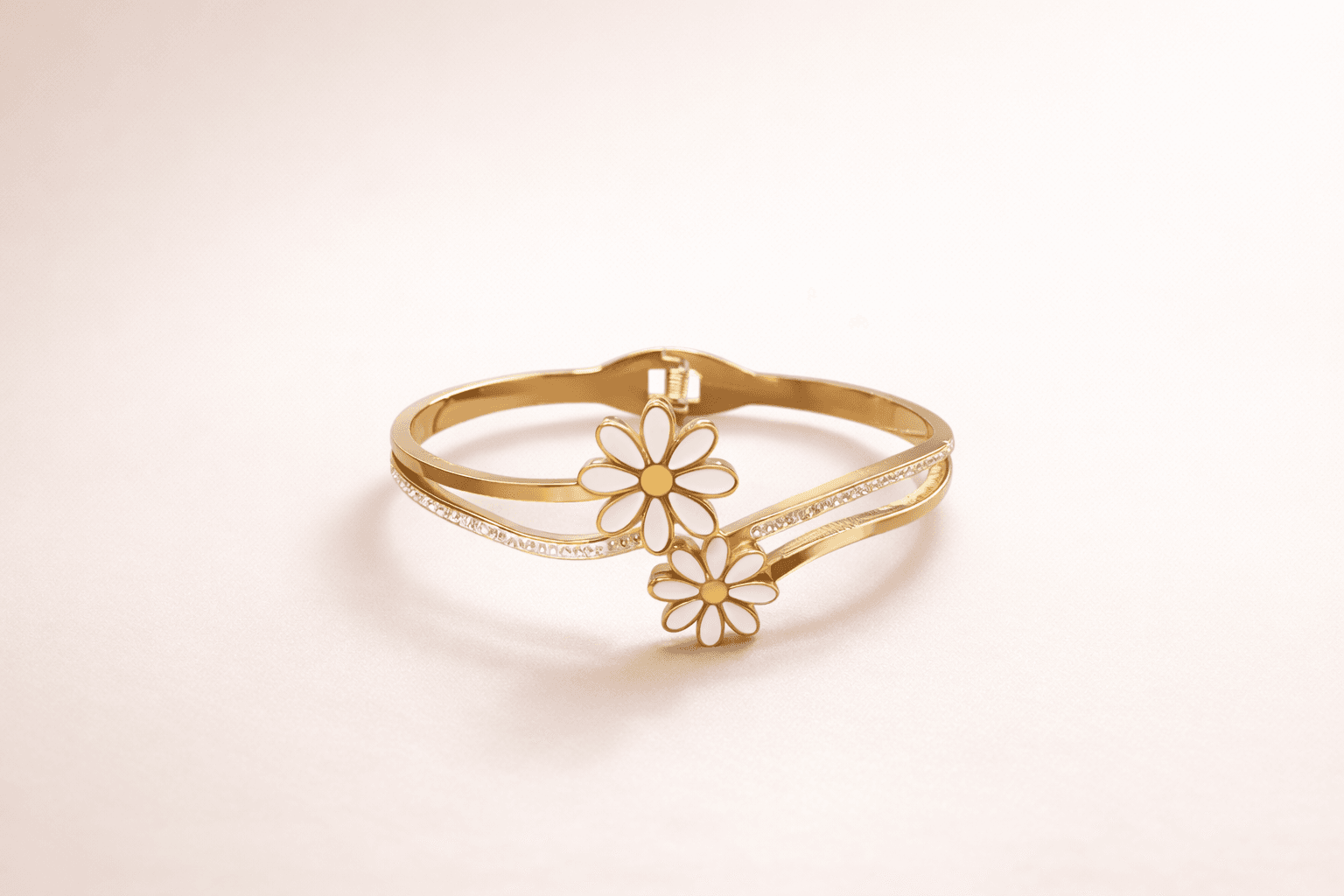 Daisy Bloom Crystal Bracelet